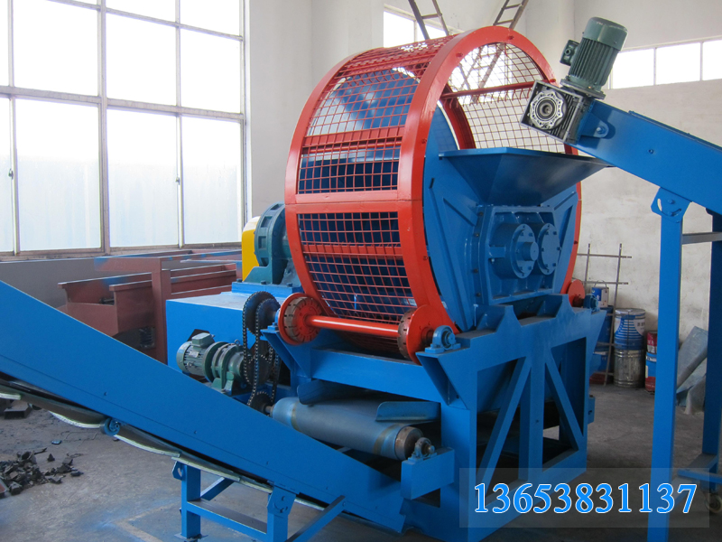 輪胎(tai)撕(si)碎(sui)機